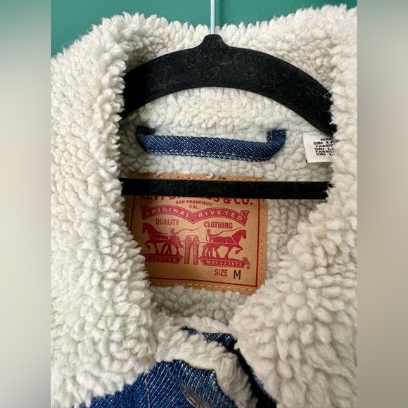 Levi’s Shearling Jacket M EUC - Picture 2 of 6